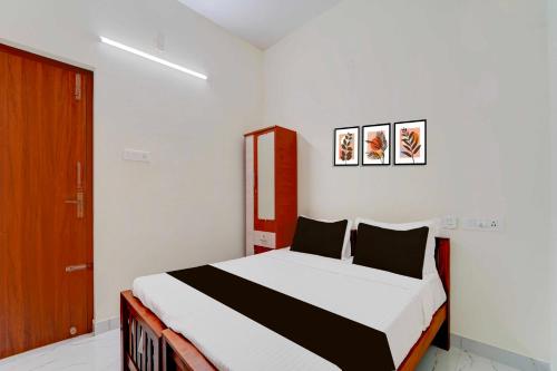 Hotel O Coimbatore Peelamedu Railway Station in Coimbatore, India