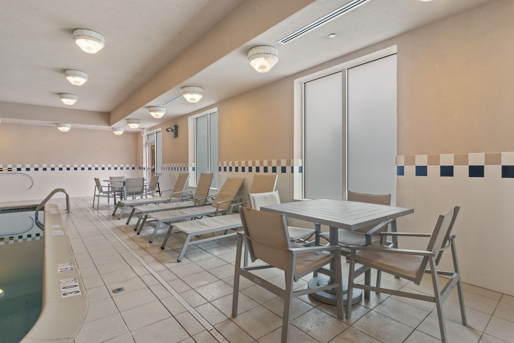 Holiday Inn Express Hotel & Suites Bethlehem by IHG - photo 33