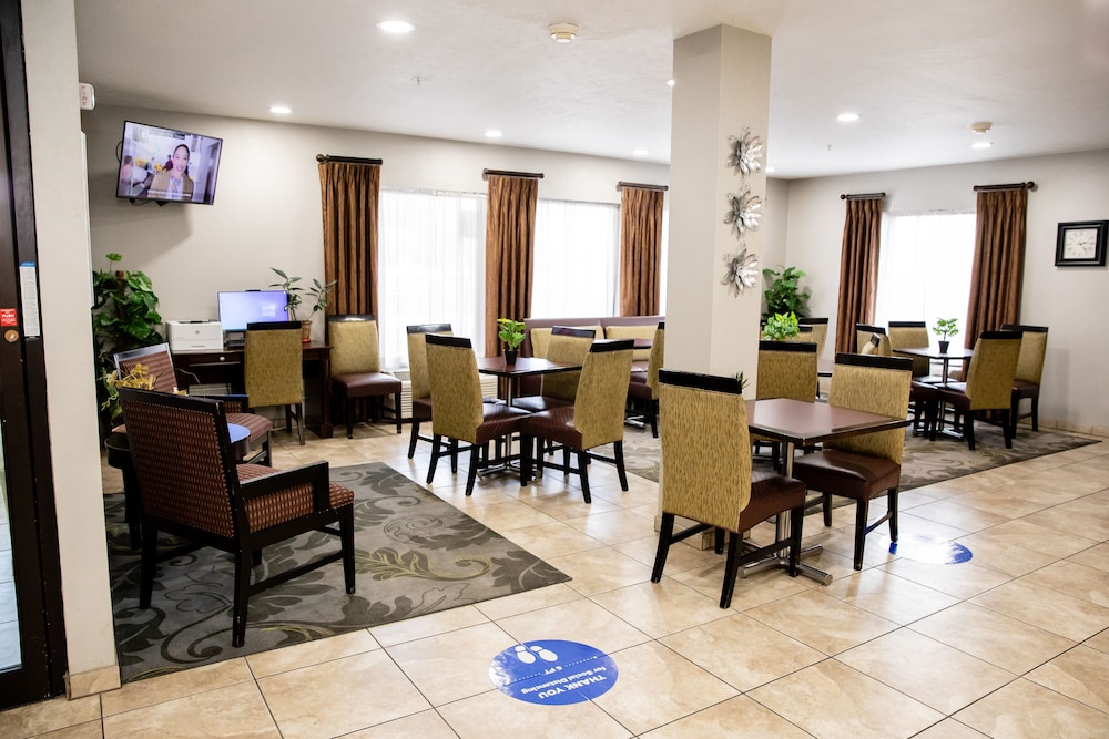Carpenter Street Hotel - photo 2