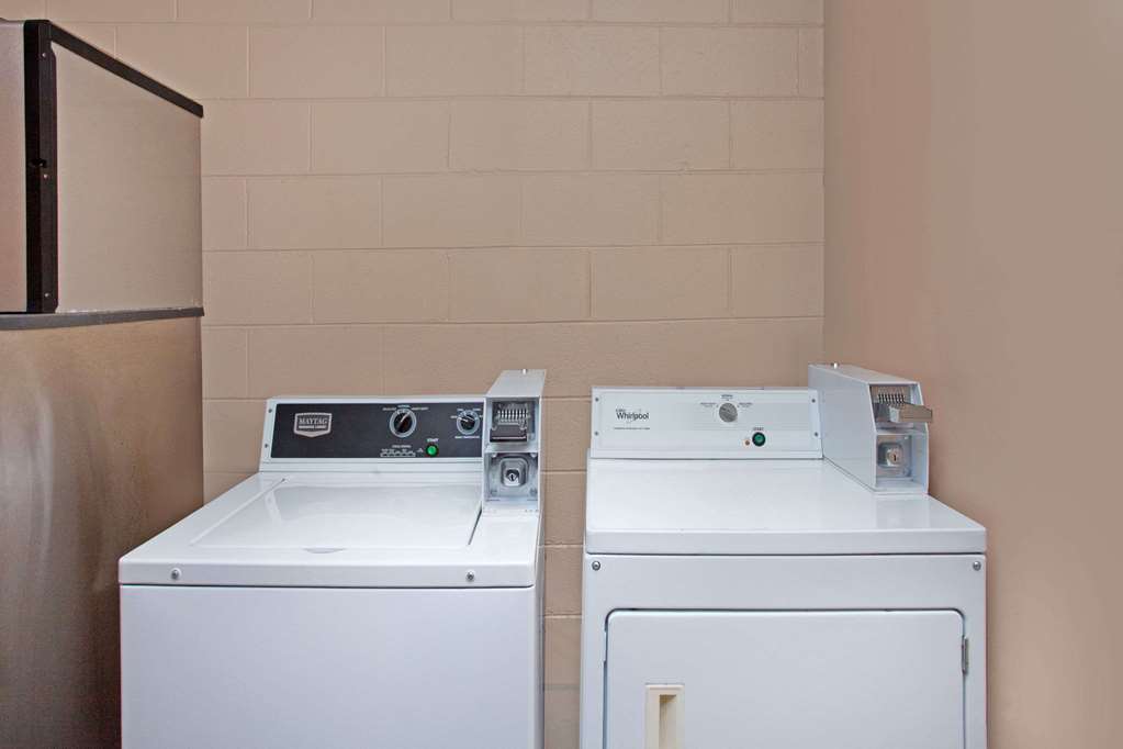 Days Inn by Wyndham Greeneville - photo 12