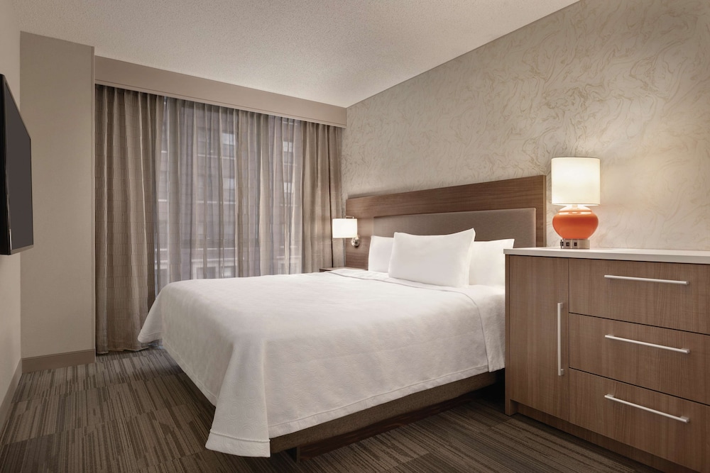 Home2 Suites by Hilton Chicago River North - photo 8