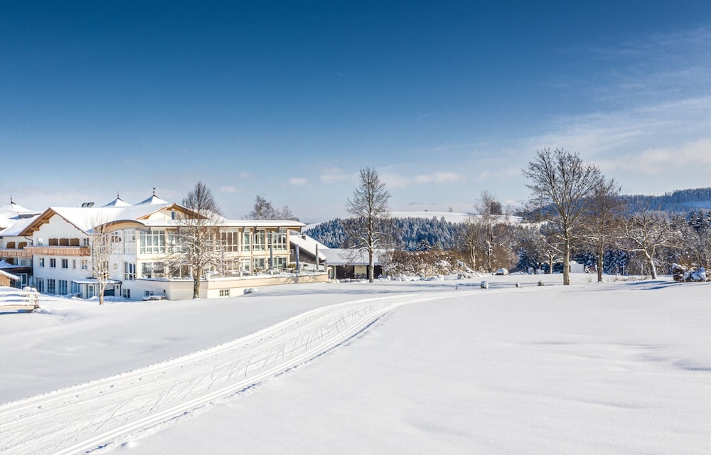 Hanusel Hof Wellness & Genuss in Panoramalage — hotel in Weitnau