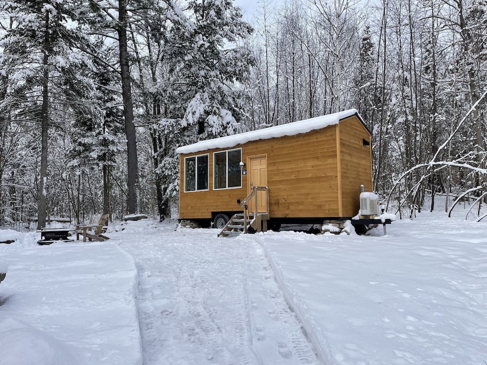 Trailside Stays - carbon neutral hotel in Rumney