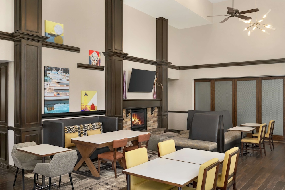 Hampton Inn & Suites Exeter - photo 3