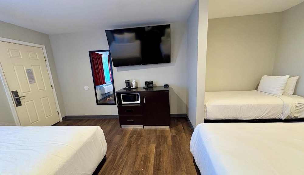 Americas Best Value Inn Wall - photo 53