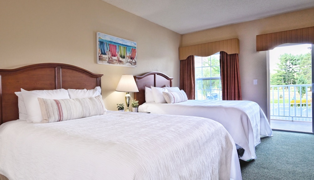 Four Seasons Island Resort - photo 16