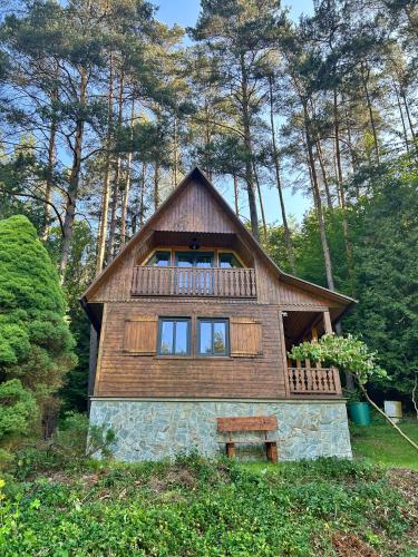 Chata za dubem - carbon neutral hotel in Unknown City