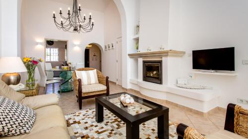 Casa Julia Dunas Douradas — 4-Star Luxury Hotel in Faro, Portugal
