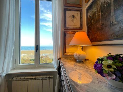 Casa Riviera Zanardelli Anzio Centro Fronte Mare — 4-Star Luxury Hotel in Anzio, Italy