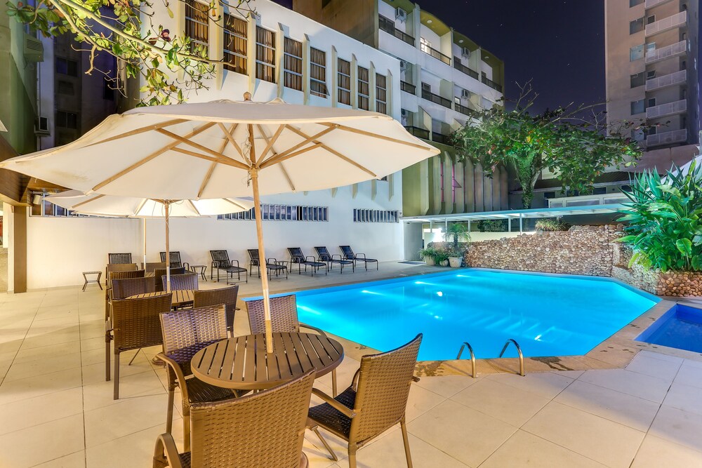 Hotel Beira Mar in Itapema, Brasil