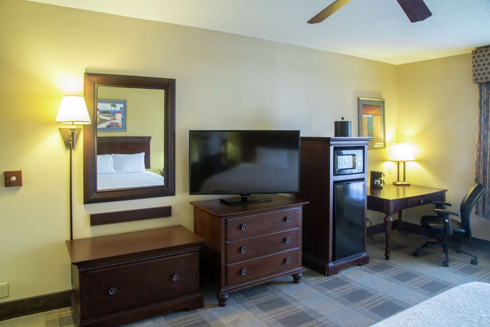 Hampton Inn Oxford West - photo 19