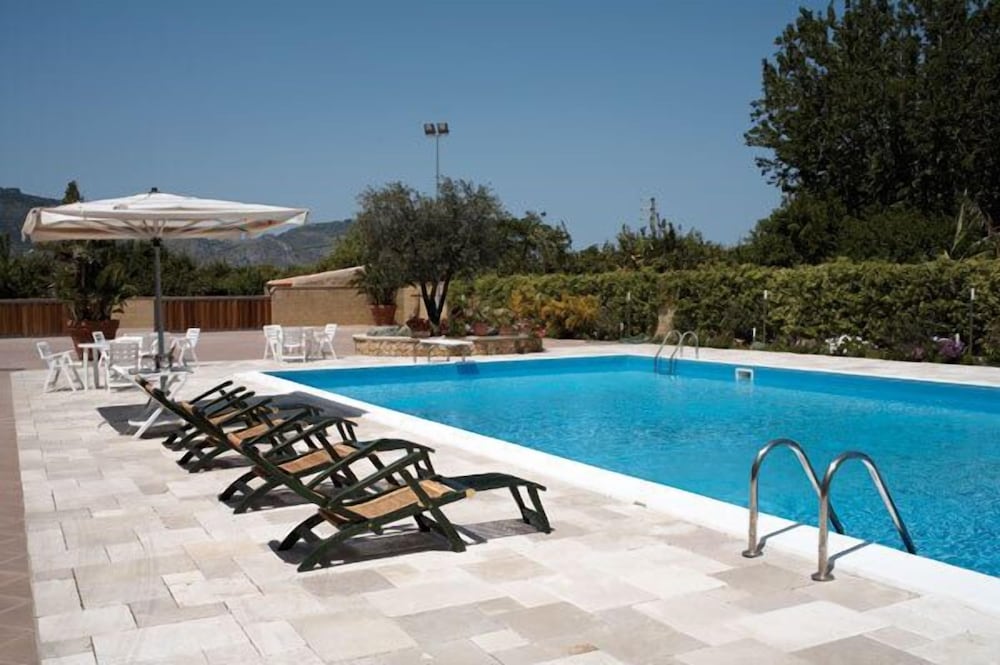 Hotel Delle Palme — 4-Star Luxury Hotel in Falcone, Italy