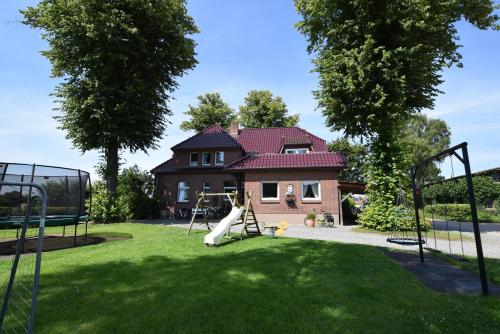 Ferienhof Specht Landhaus FeWo 1 — 4-Star Luxury Hotel in Dahme, Germany