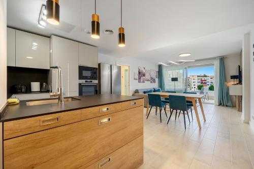 Magical 2BR Condo in the Heart of Cambrils — 5-Star Luxury Hotel in Cambrils, Spain