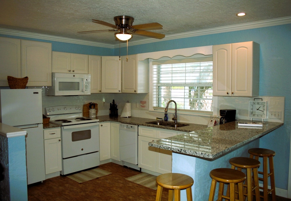 Pirate's Pointe Resort - photo 41