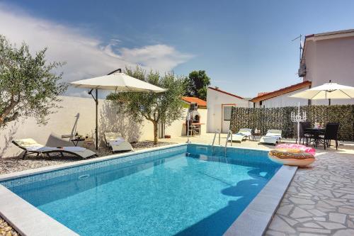 House Michelle — 4-Star Luxury Hotel in Liznjan, Croatia