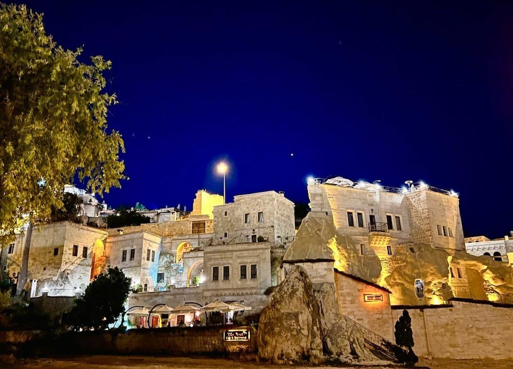 Tafoni Houses Cave Hotel — 5-Star Luxury Hotel in Uerguep, Turkey