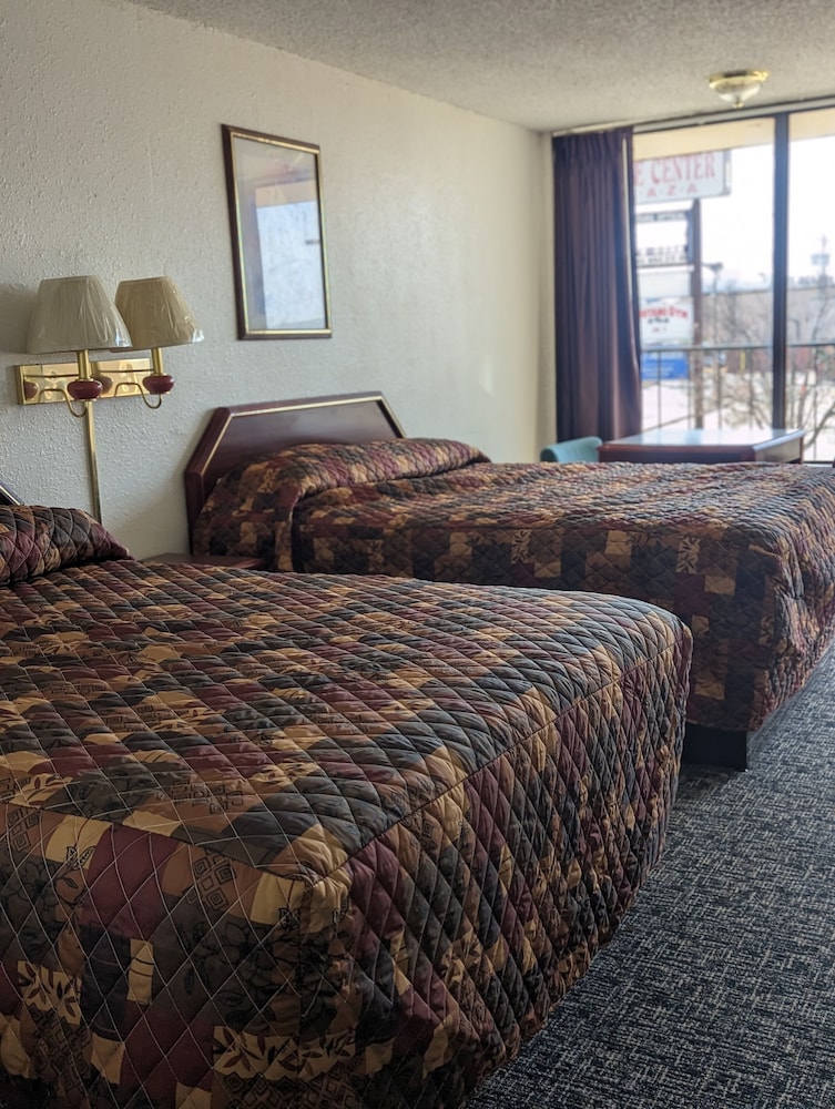 Luxury Inn - photo 12