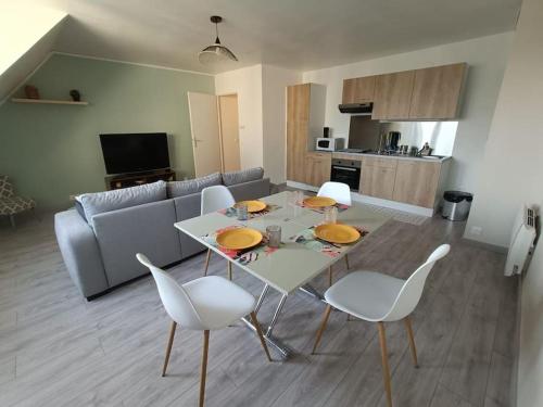 Magnifique F2 Cosy Centre Ville — hotel in Lisieux