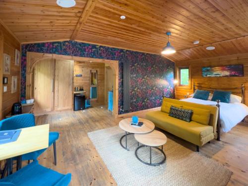 Restful Lodge Great Ayton with hot tub and on site bistro