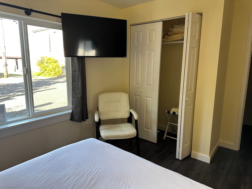 Dock Street Inn - photo 21