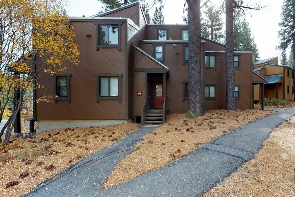 Sockeye by Avantstay Modern 2 BR Condo w Access to Northstar Resort Community - photo 36