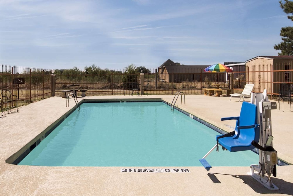 Quality Inn Eastland I 20 - photo 16