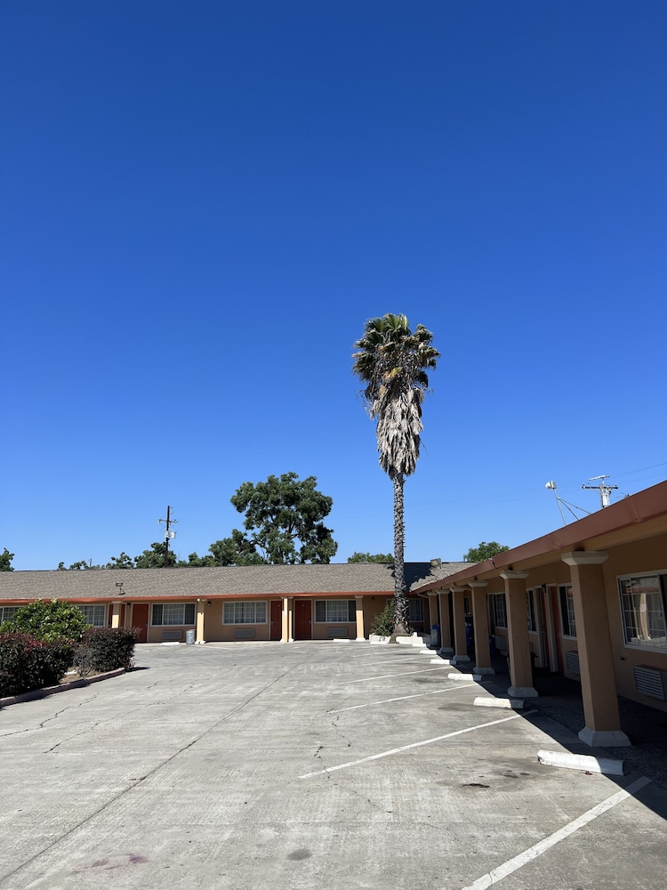 Travel Inn Gilroy - photo 19
