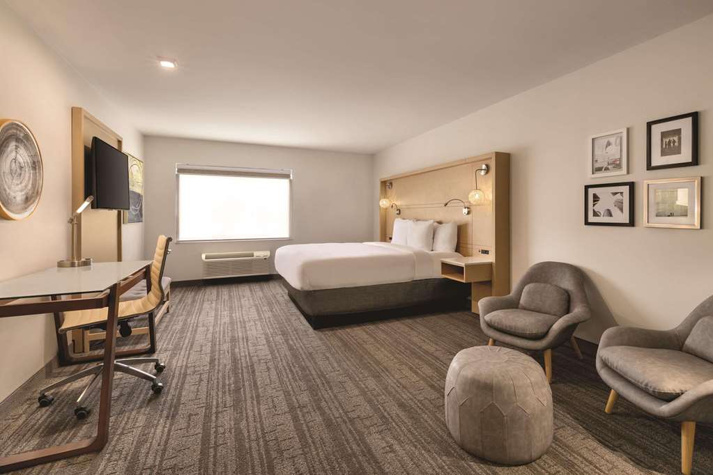 Radisson Hotel Atlanta Airport - photo 8