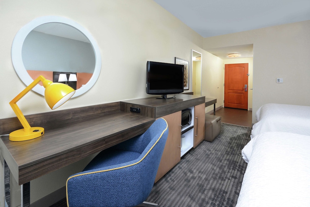 Hampton Inn & Suites Clinton I 26 - photo 15