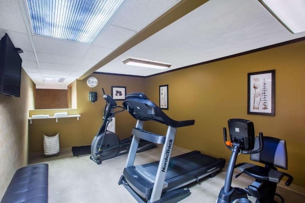 Riverfront Hotel - photo 9