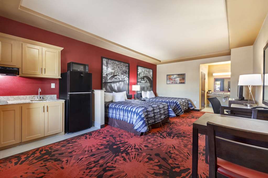 Super 8 by Wyndham Karnes City - photo 9