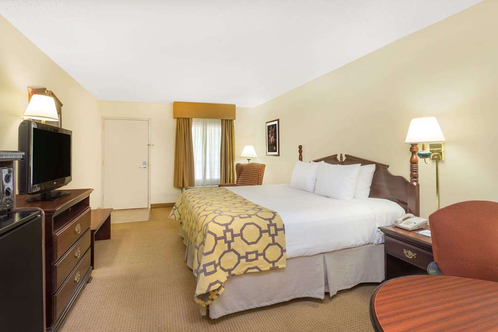 Baymont by Wyndham Griffin - photo 18