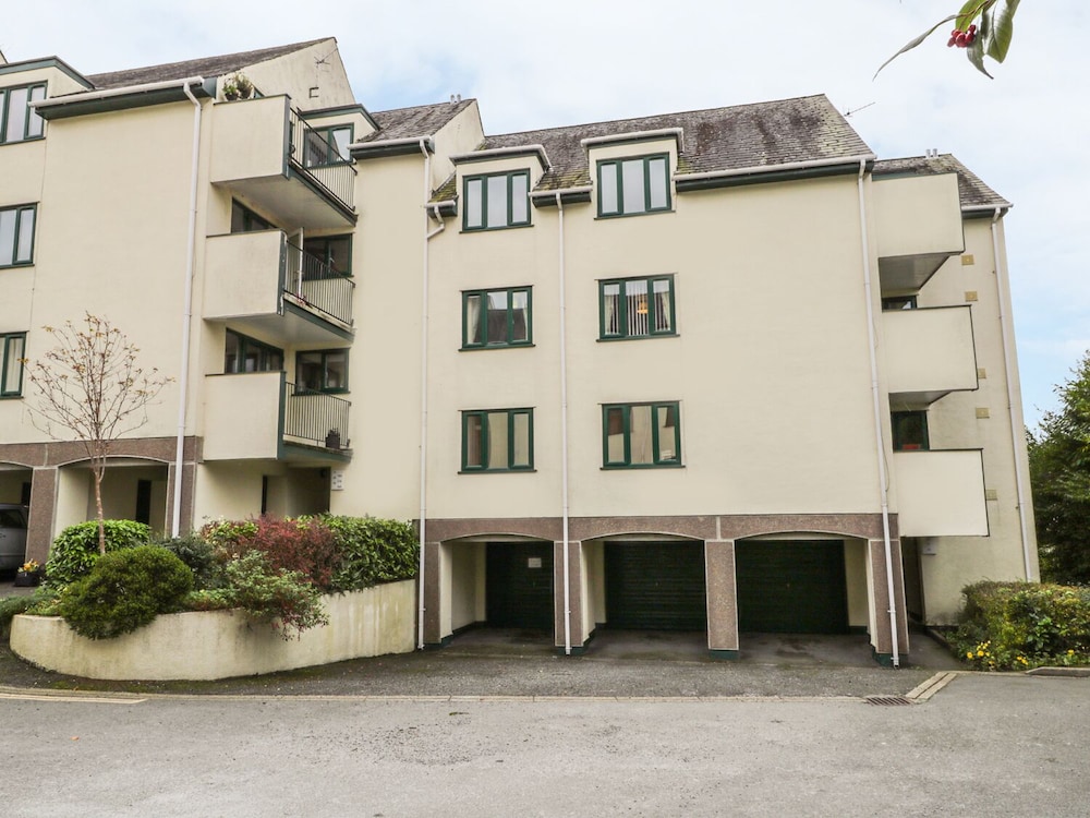 Tree Tops View - carbon neutral hotel in Windermere