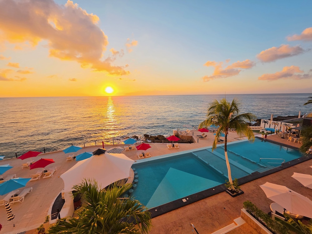 Coral Princess Golf and Dive Resort — 4-Star Luxury Hotel in Cozumel, Mexico