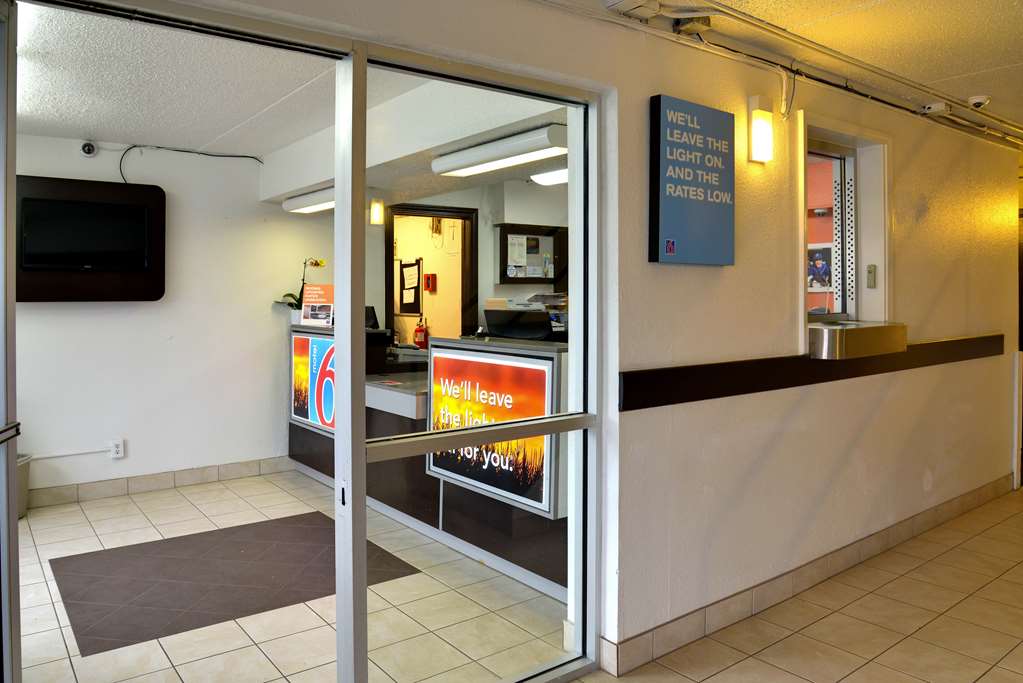 Motel 6 Toledo OH - photo 24