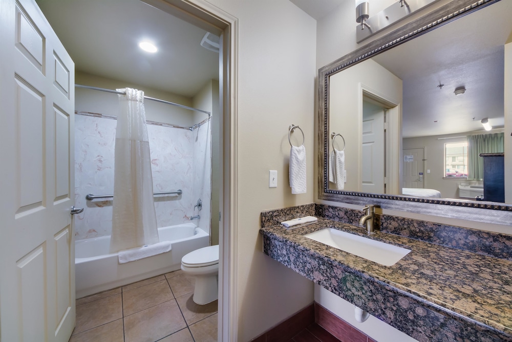 Eagle Ford Inn - photo 27