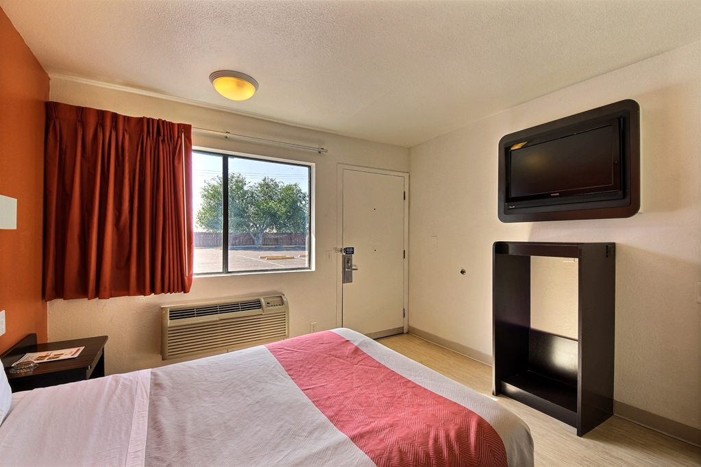 Motel 6 Laredo TX South - photo 10