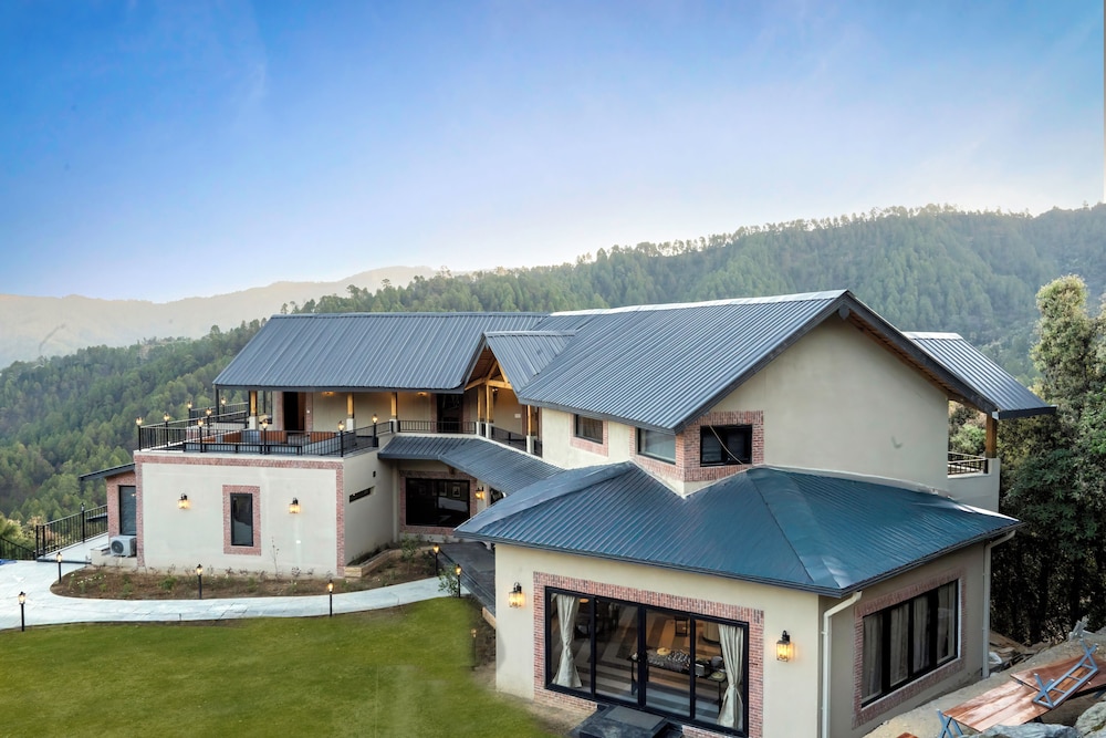 The Chamomile Estate in Dhari, India