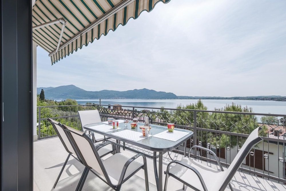 Villa Orizzonti in Predore — 4-Star Luxury Hotel in Predore, Italy
