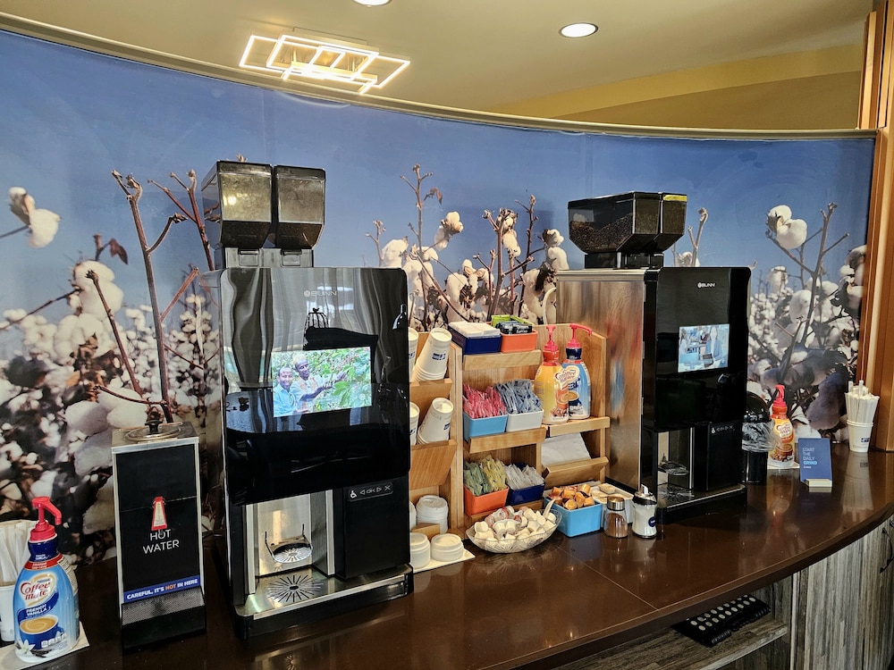 Holiday Inn Express & Suites Perry National Fairground Area #34 by IHG - photo 33