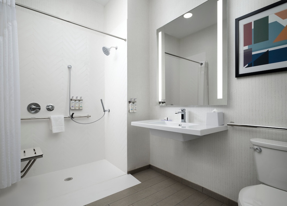 Holiday Inn Cincinnati Liberty Way - photo 8