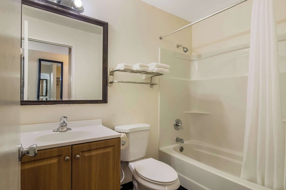 Rodeway Inn Enumclaw Mount RainierCrystal Mountain - photo 16