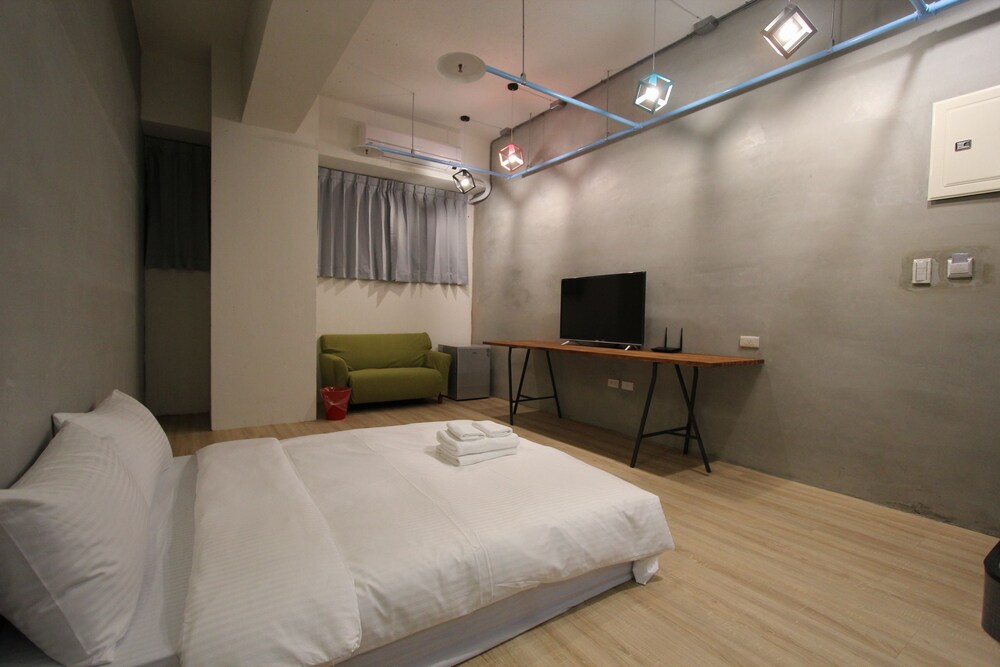 Youth Inn - carbon neutral hotel in Tainan