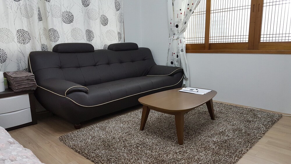 Dumbhouse Gangjung in Seogwipo, South Korea