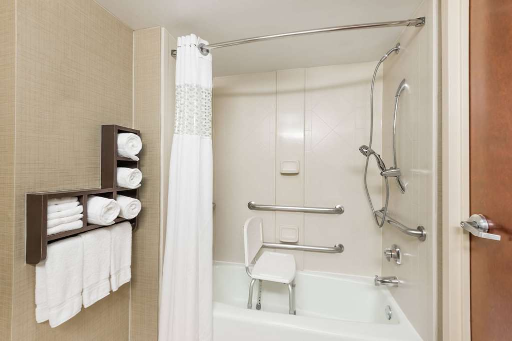 Wingate by Wyndham Springfield - photo 8