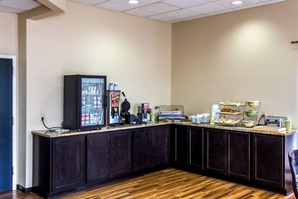 Quality Inn & Suites Moline Quad Cities - photo 23