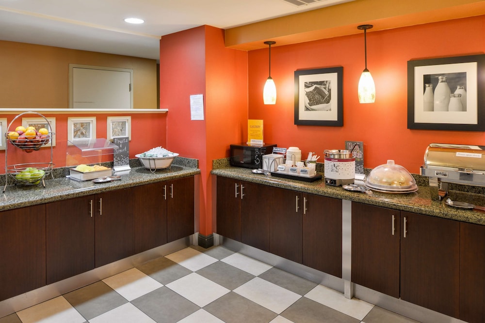 Hampton Inn & Suites San Francisco Burlingame Airport South - photo 37