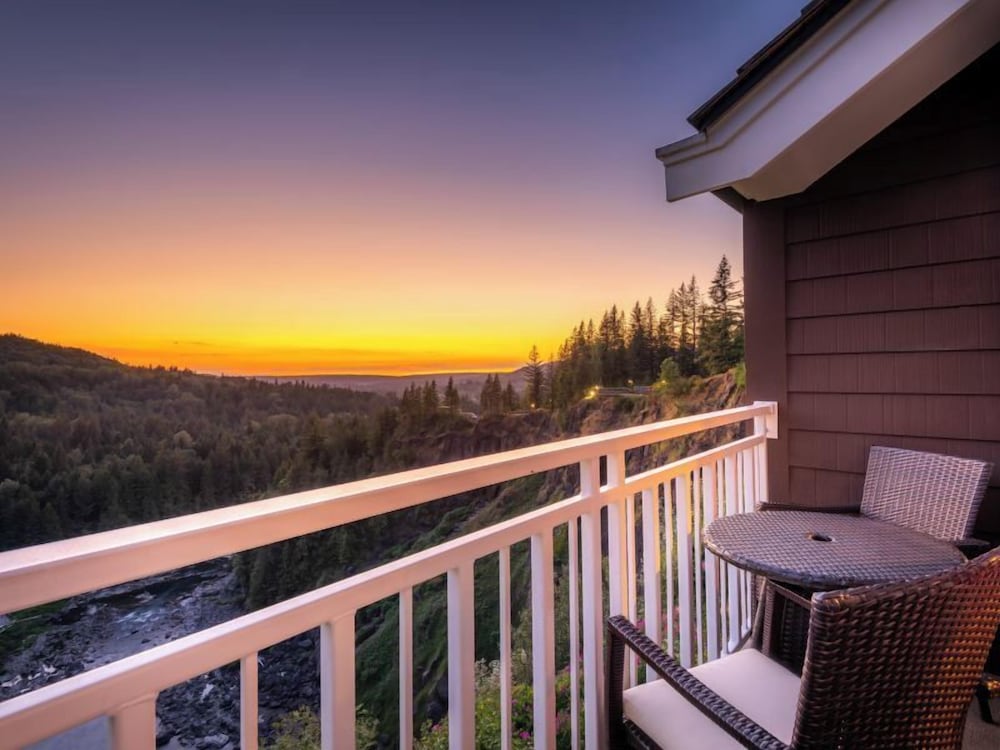 Salish Lodge & Spa - photo 2