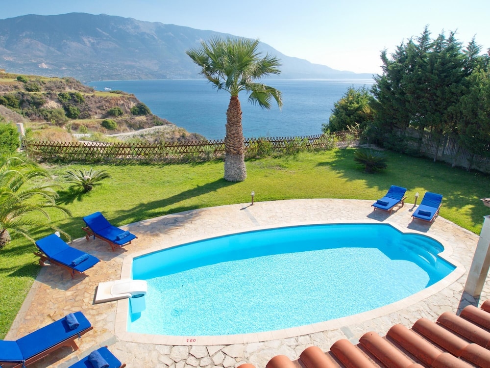 Villa Eros in Spartia — 4-Star Luxury Hotel in Kefalonia, Greece